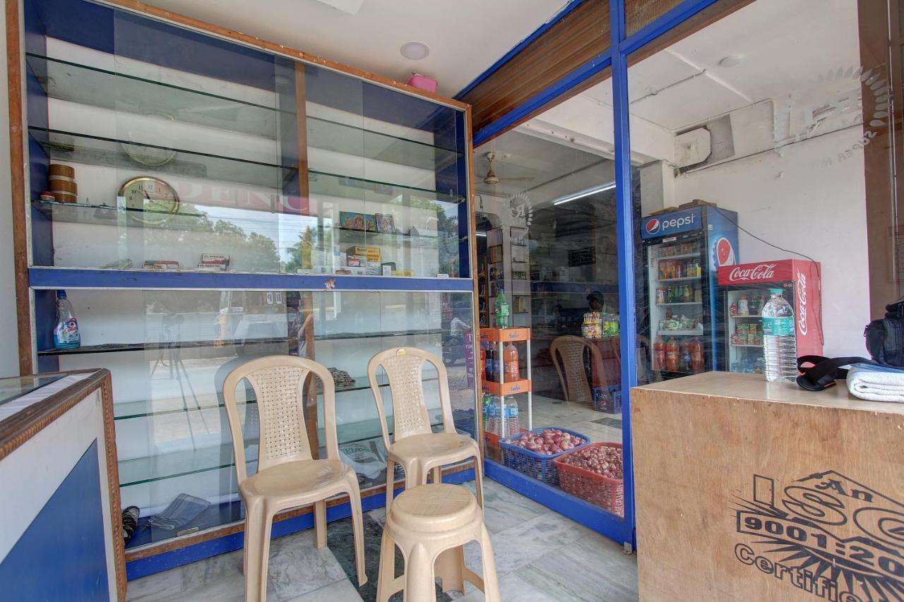 Oyo 38664 Rt Residency Hotel Golden Rock Bagian luar foto
