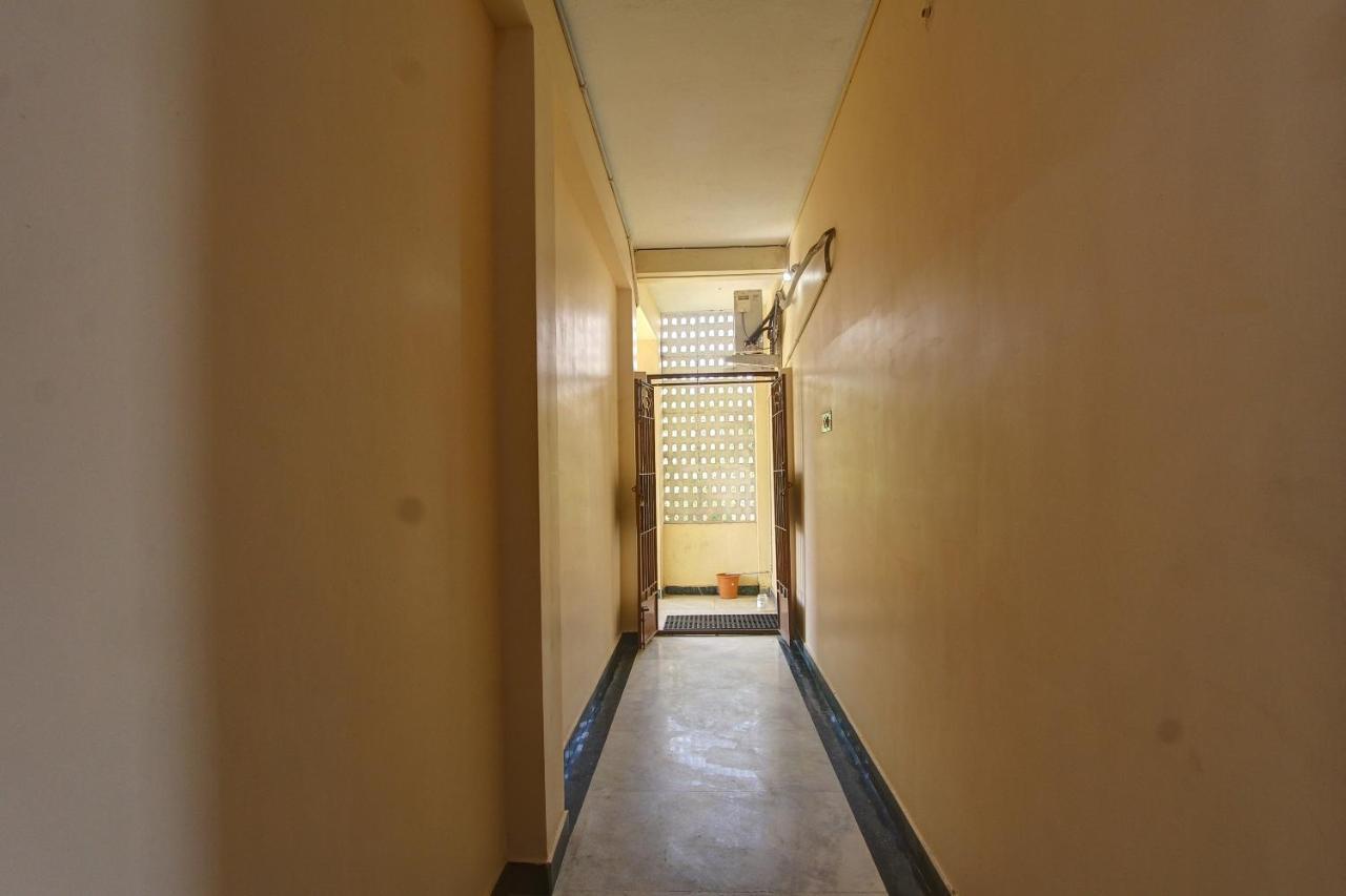 Oyo 38664 Rt Residency Hotel Golden Rock Bagian luar foto