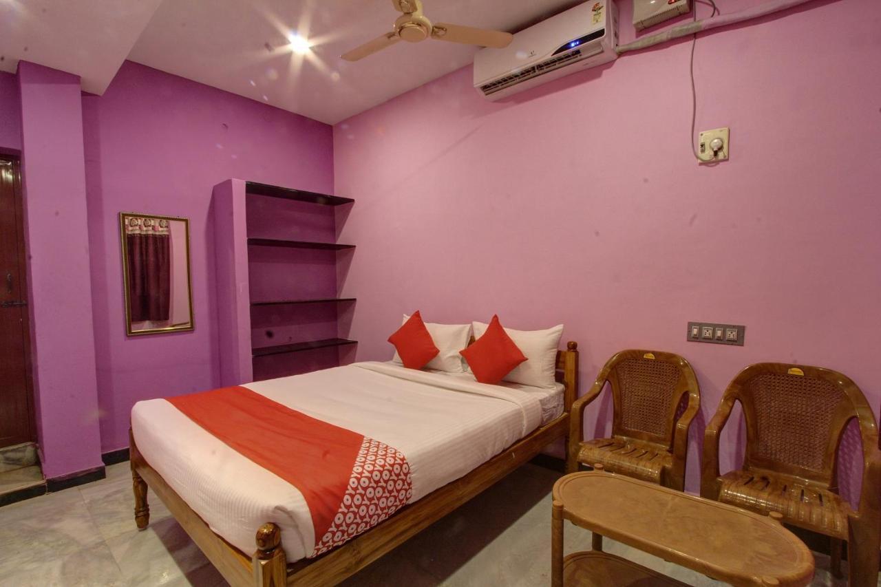 Oyo 38664 Rt Residency Hotel Golden Rock Bagian luar foto