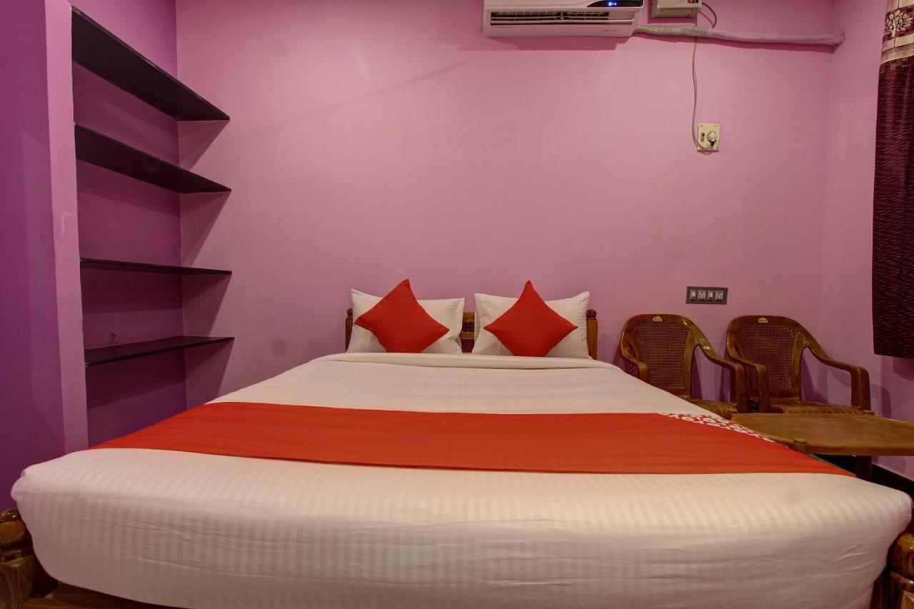 Oyo 38664 Rt Residency Hotel Golden Rock Bagian luar foto