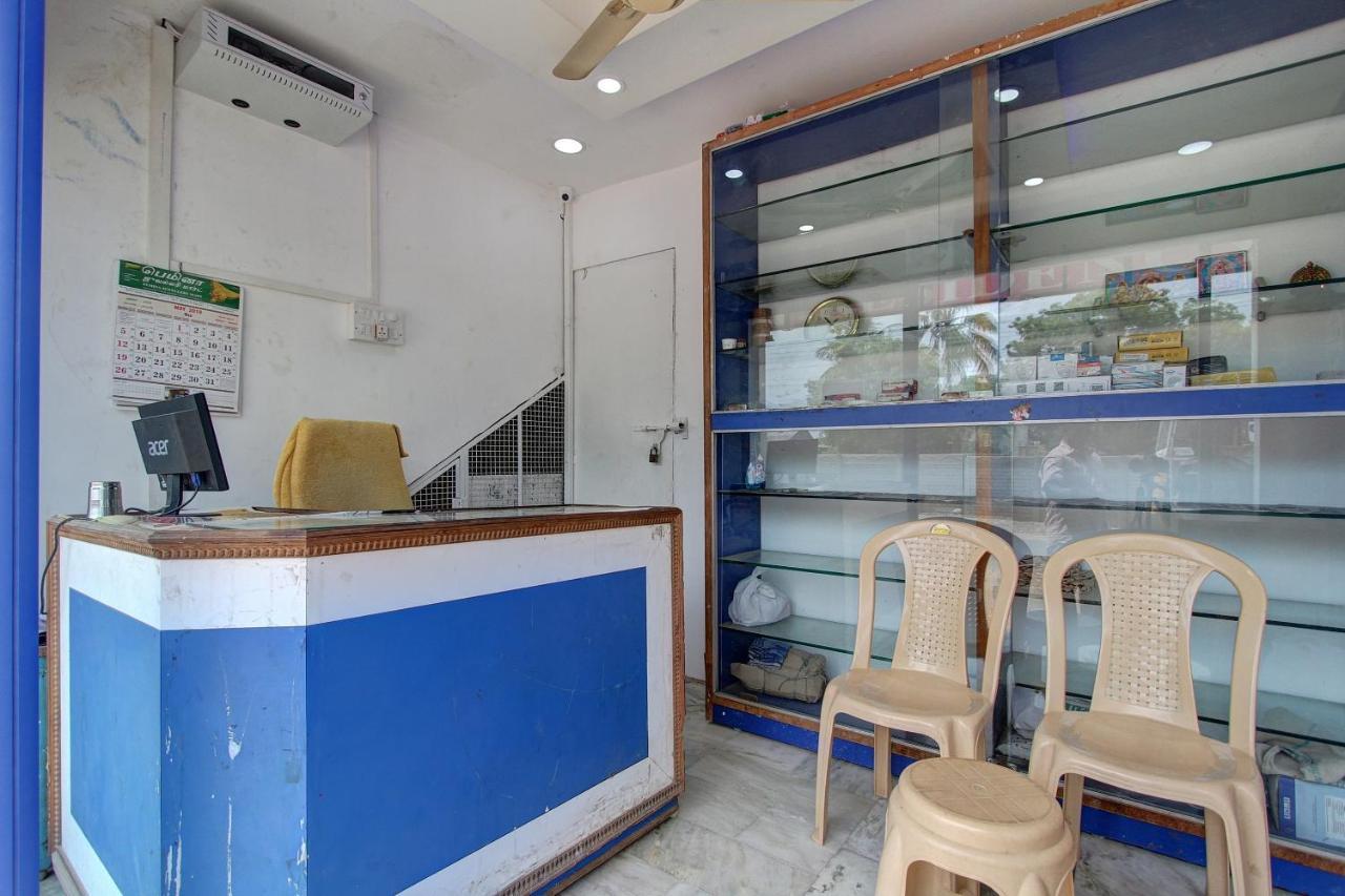 Oyo 38664 Rt Residency Hotel Golden Rock Bagian luar foto