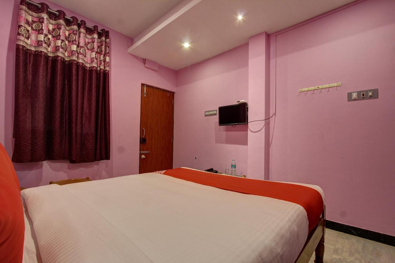Oyo 38664 Rt Residency Hotel Golden Rock Bagian luar foto