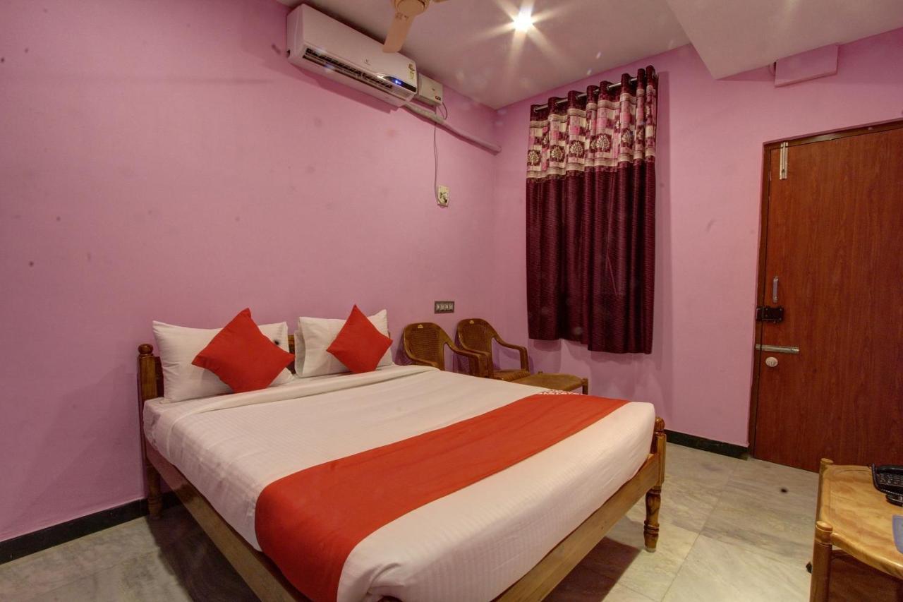 Oyo 38664 Rt Residency Hotel Golden Rock Bagian luar foto